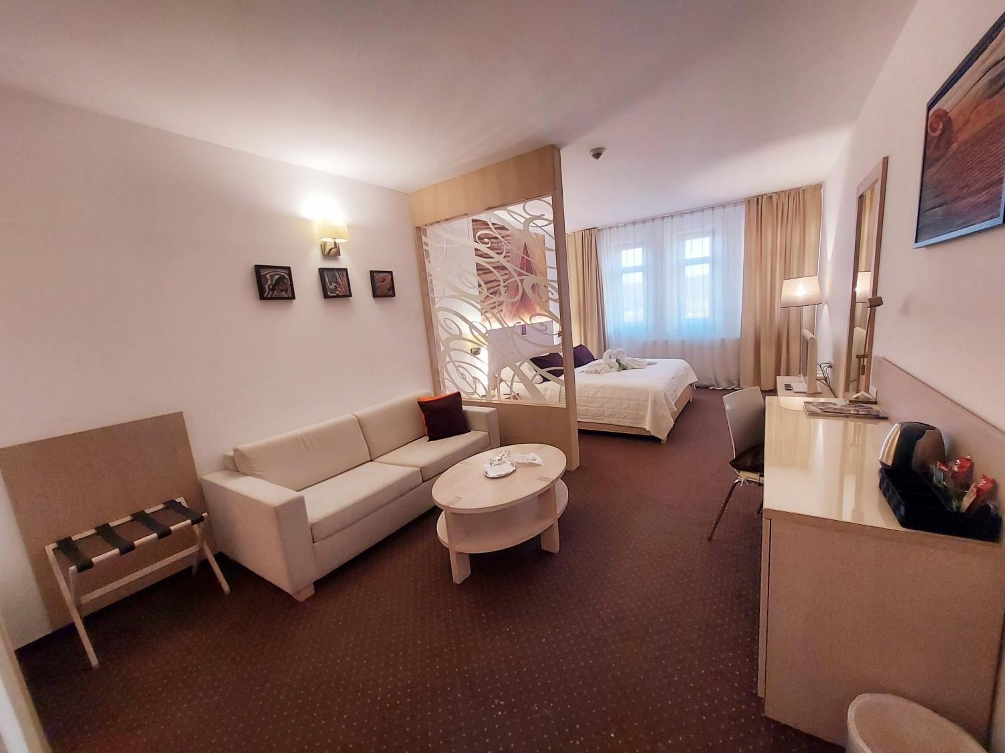 Hotel Slameny Dom & Spa Mala Ida Екстер'єр фото